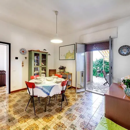 Holiday home Cala Cuticchi, Sea Front, Wi-fi, Parking *
